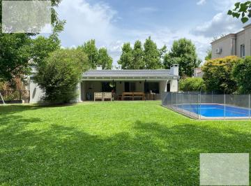 Casa · 217m² · 6 Ambientes · 3 Cocheras · Casa en Santa Barbara Nuevo Ingreso en Venta
