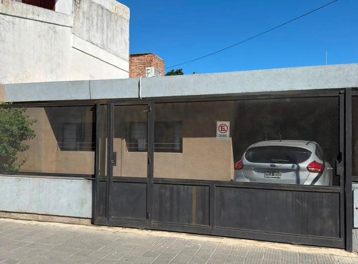 Casa · 100m² · 3 Ambientes · 1 Cochera