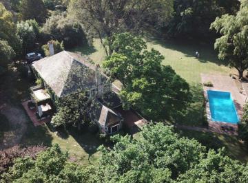 Quinta vacacional · 392m² · 5 Dormitorios · 3 Cocheras · Venta Casa C/pileta en Lote 5600 m² Tortuguitas