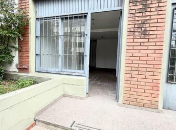 Local comercial de 2 ambientes, La Plata · Local Al Frente Apto Cualquier Destino con Posibilidad de Estar Unido con Otro Igual