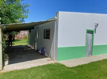 Casa de 3 ambientes, Carhué · Casa con Terreno en Carhue