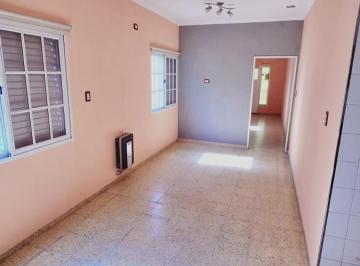 Casa · 80m² · 3 Ambientes · Alquiler: Belgrano, Rosario | Casa 2 Dorm.