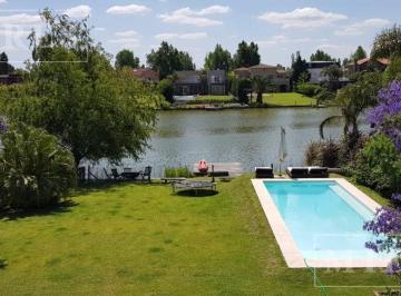 Casa · 300m² · 5 Ambientes · Alquiler de Verano a La Laguna en Santa Barbara, Bancalari.