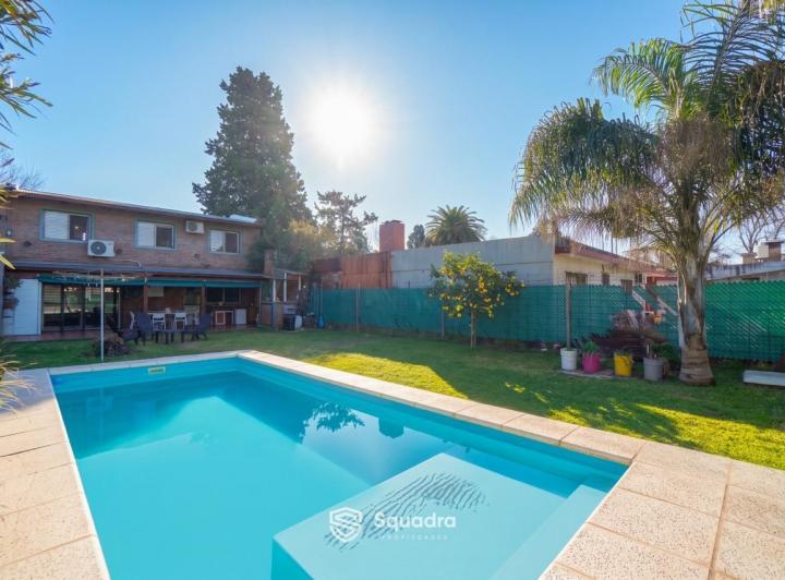 Casa · 125m² · 4 Ambientes · 2 Cocheras