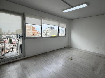 Oficina comercial · 103m² · 5 Ambientes · Alquiler Piso de Oficina - Av Cabildo 4400