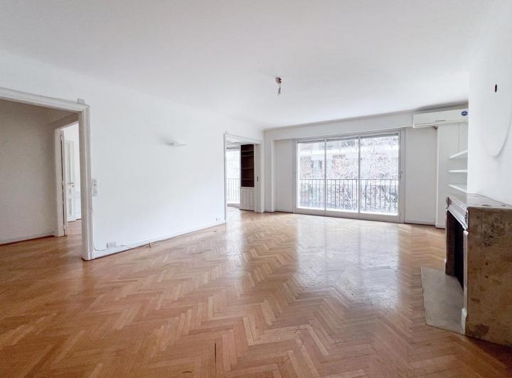 Departamento · 259m² · 7 Ambientes · 1 Cochera