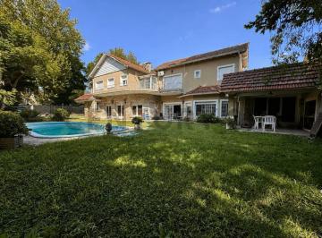 Casa · 400m² · 9 Ambientes · 3 Cocheras · [venta Casa 9 Ambientes + Dep | Pileta | Quincho | La Lucila / Olivos]
