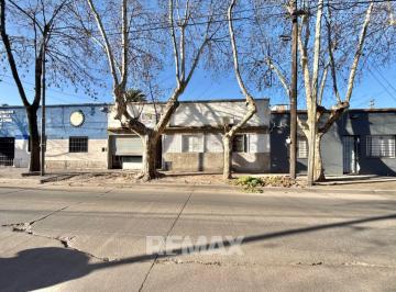 Casa · 118m² · 4 Ambientes · 1 Cochera · Casa en Venta - Pilar Centro a Refaccionar - 447 m²