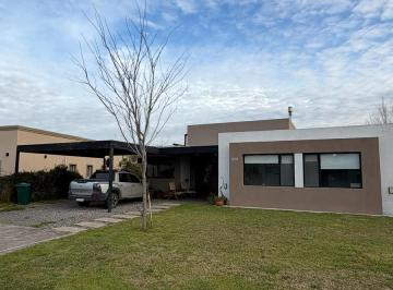 Casa · 156m² · 6 Ambientes · 2 Cocheras · Oportunidad Casa en San Matías
