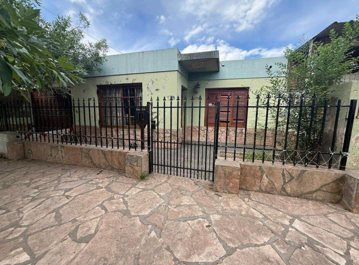 Casa · 183m² · 4 Ambientes · 1 Cochera