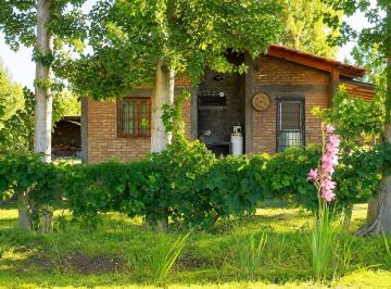 Casa · 110m² · 4 Ambientes · 1 Cochera · Venta de 2 Casas con Finca en Fray Luis Beltran