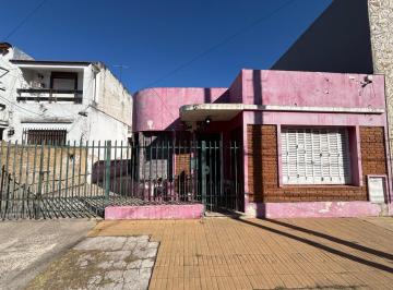 Casa · 133m² · 4 Ambientes · 2 Cocheras · Casa en Venta - Moron Sur