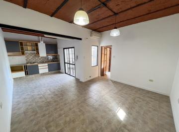 Local comercial · 60m² · 2 Ambientes · Alquiler Casa Interna Única. Uso Profesional/comercial. Barrio Echesortu.