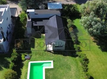 Casa · 160m² · 3 Dormitorios · 1 Cochera · Casa en Venta en Las Praderas de Lujan