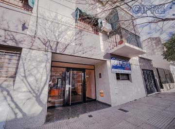 Departamento · 33m² · 1 Ambiente · Departamento en Pb de 1 Ambiente y Medio, Cocina Separada y Pequeño Patio con Lavadero