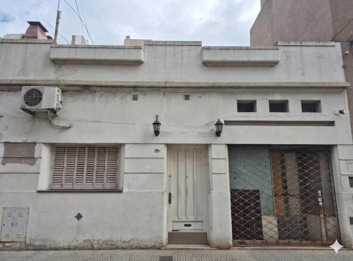Casa · 100m² · 4 Ambientes · 1 Cochera