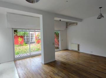 Casa · 120m² · 4 Ambientes · 1 Cochera · Casa PH en Alquiler con Jardin Olivos Vte Lopez C/cochera