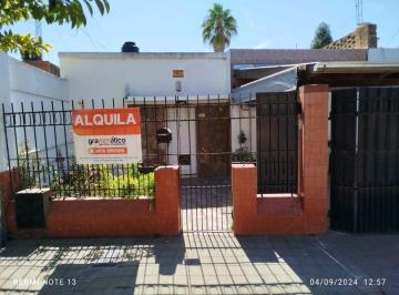 Casa de 1 ambiente, San Lorenzo · Casa en Alquiler de 3 Dorm. en San Lorenzo