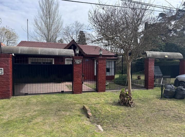 Casa · 100m² · 2 Dormitorios · 2 Cocheras