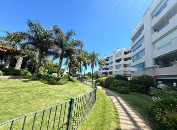 Departamento · 300m² · 4 Ambientes · 2 Cocheras · Alquiler Village Plaza 3 Dorm. Terraza Propia - Seguridad