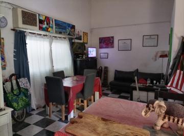 PH · 70m² · 3 Ambientes · PH Tipo Casa de 3 Amb y Medio Al Frente con Patio Sin Expen