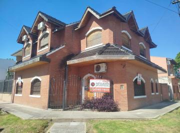 Casa · 149m² · 6 Ambientes · Casa Chalet en Venta en Boulogne, San Isidro, G. B. a. Zona Norte