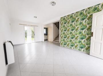 PH · 135m² · 3 Ambientes · 1 Cochera · PH - Triplex Jardines de Escobar (Alquiler)