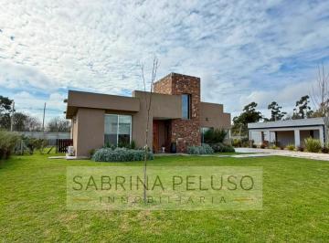 Casa · 138m² · 4 Ambientes · Casa 4 Ambientes en Venta en Prados del Oeste