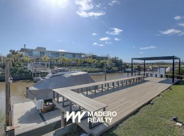 Casa · 469m² · 8 Ambientes · 2 Cocheras · Casa en El Yacht