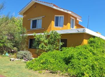 Casa · 277m² · 7 Ambientes · Casa en Venta - 3 Dorm. 2 Baños - 1079 m - Punilla