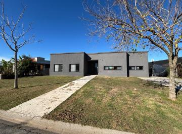 Casa · 163m² · 4 Ambientes · 2 Cocheras · Casa en Venta a La Laguna a Estrenar en B. Norte, El Cantón.