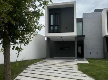 Casa · 150m² · 2 Dormitorios · 1 Cochera · Duplex en Venta Comarca de Allende