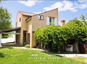 Casa de 4 ambientes, Berazategui · Venta Casa 4 Ambientes con Pileta - El Carmencito
