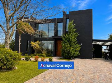 Casa · 330m² · 5 Ambientes · 2 Cocheras · Casa en Puertos, Ceibos, Al Agua, 4 Dorm. con Pileta