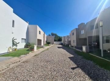 PH · 127m² · 5 Ambientes · 1 Cochera · Venta Duplex 3 Dorm Housing Los Boulevares, Cordoba