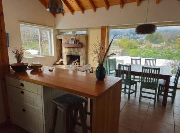 Casa · 128m² · 5 Ambientes · 1 Cochera · Re/max 7 Lagos Vende Casa Campestre en Vega Chica