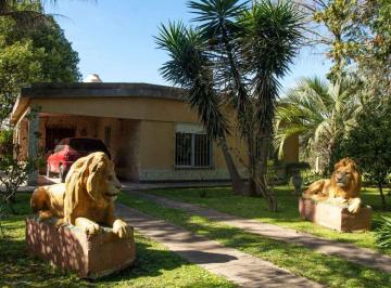 Quinta vacacional · 2 Dormitorios · 1 Cochera · Venta Casa Quinta, Pileta, Quincho Fcio Varela