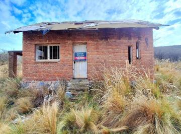 Casa · 1000m² · 3 Ambientes · La Cumbre Edificacion Hasta Altura de Techo en Barrio Las Mesillas