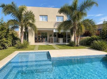 Casa · 180m² · 6 Ambientes · 3 Cocheras · Casa en Venta en Santa Lucia, Pilar del Este, Pilar