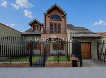 Casa · 200m² · 5 Ambientes · 2 Cocheras · Casa en Venta 5 Ambientes, San Antonio de Padua, Merlo