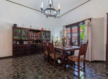 Casa · 205m² · 4 Ambientes · 1 Cochera · Venta Casa 4 Ambientes Villa Santa Rita
