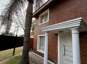 Casa · 180m² · 6 Ambientes · 2 Cocheras · Casa en Venta - 3 Dorm. 2 Baños - Cochera - 450 m² - del Viso