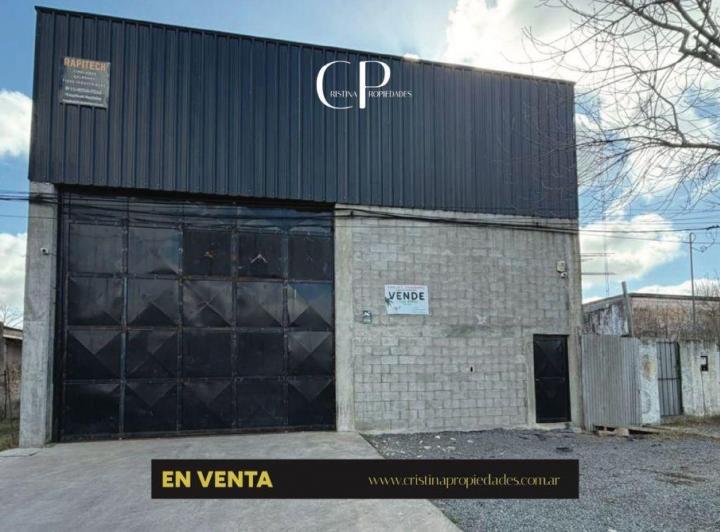 Bodega-Galpón · 741m²