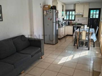 Casa · 62m² · 2 Dormitorios · 1 Cochera · Duplex en Venta en Challao Las Heras