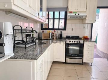 Casa · 62m² · 2 Dormitorios · 1 Cochera · Duplex en Venta en Challao Las Heras