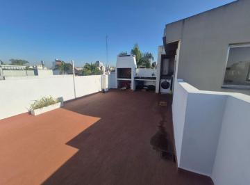 PH · 53m² · 3 Ambientes · Alquiler PH 3amb Devot S/ Expensas