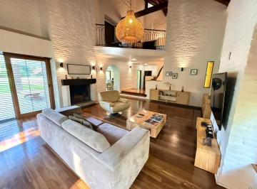 Casa · 338m² · 8 Ambientes · 2 Cocheras · Casa en Los Naranjos - Financiación Propia - Se Toman Propiedades - Ingeniero Maschwitz - Escobar