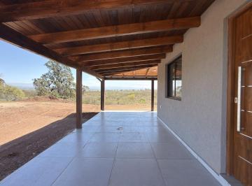 Casa · 80m² · 3 Ambientes · 1 Cochera · Casa a Estrenar, con Vista a Las Sierras