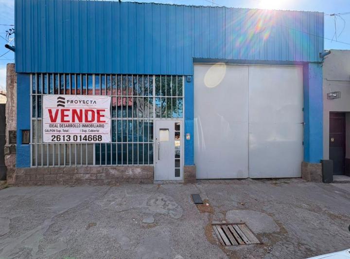 Bodega-Galpón · 550m² · 6 Ambientes