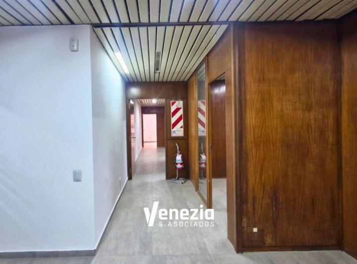 Oficina comercial · 120m² · 6 Ambientes